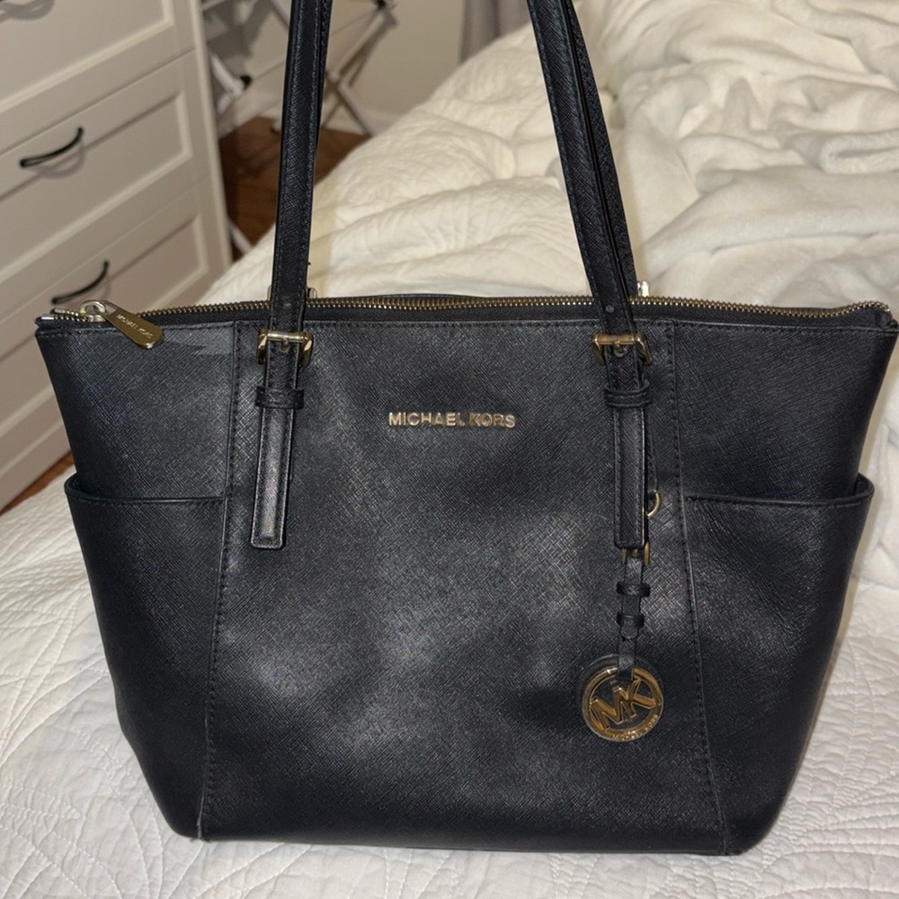 Black michael kors bag
